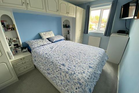 61 Dore Close, Northampton, NN3 8NJ