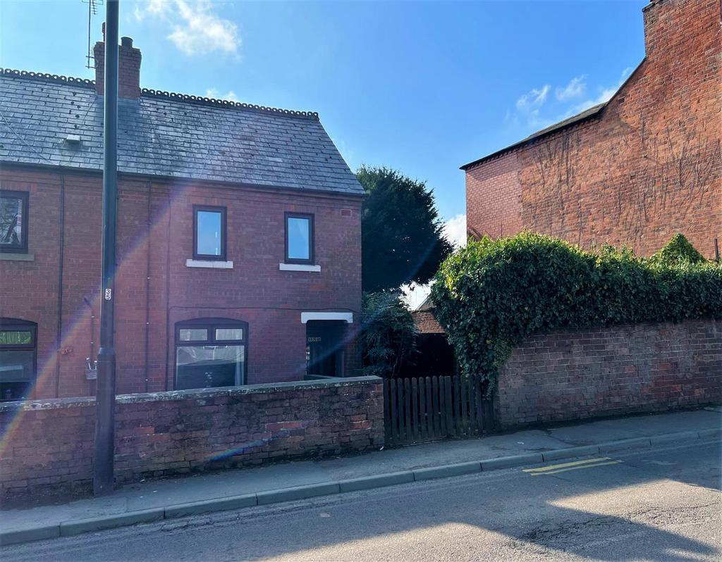 Scotland Street, Ellesmere 2 bed terraced house £169,995