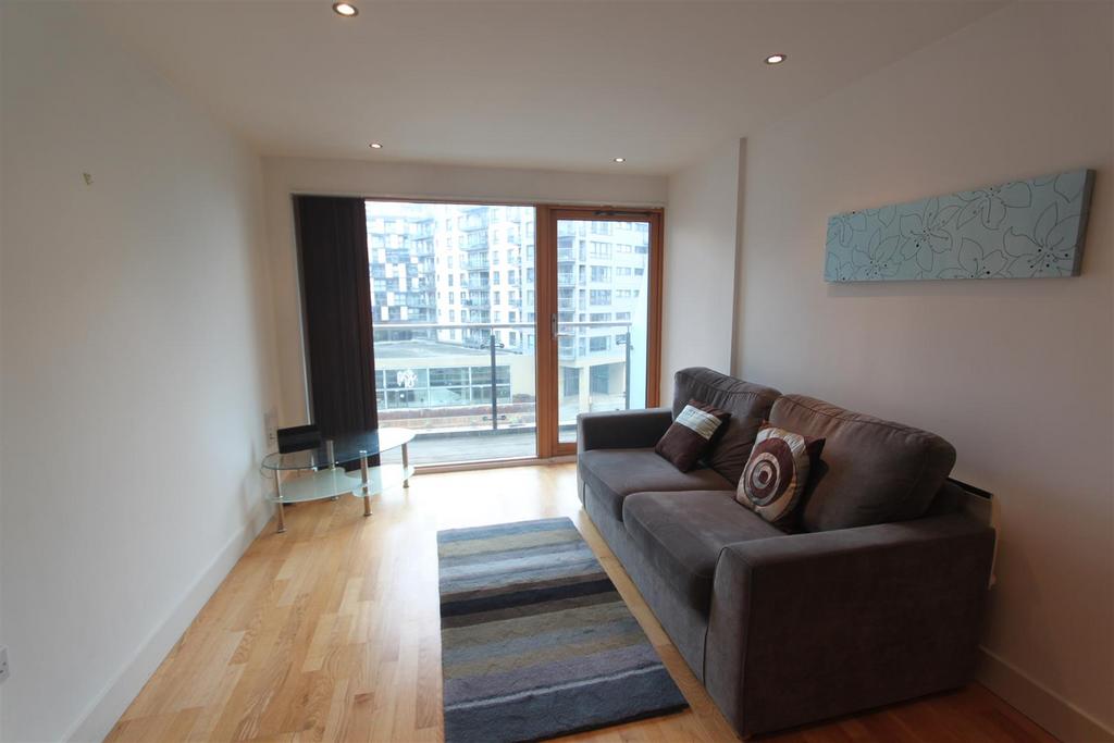 La Salle, Leeds Dock 1 bed flat £875 pcm (£202 pw)