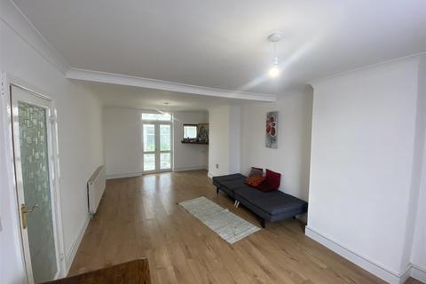 3 bedroom semi-detached house to rent - Saffron Lane, Leicester