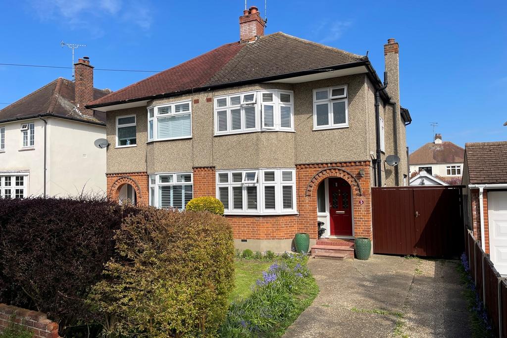 Second Avenue, Chelmsford CM1 3 bed semidetached house for sale £535,000