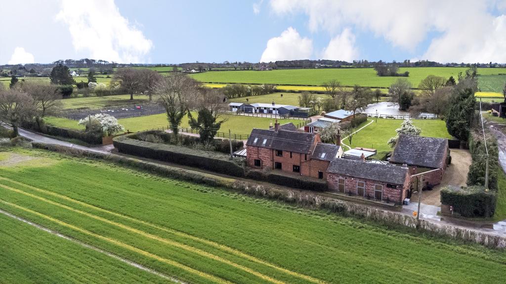 Eccleshall STAFFORDSHIRE 4 bed equestrian property £1,195,000