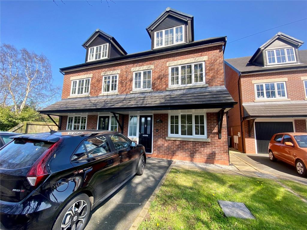 Grimshaw Lane, Bollington, Macclesfield, Cheshire, SK10 4 bed semi