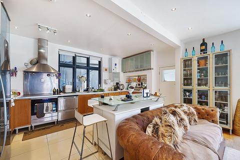 2 Alexander Avenue, London, NW10 3QS