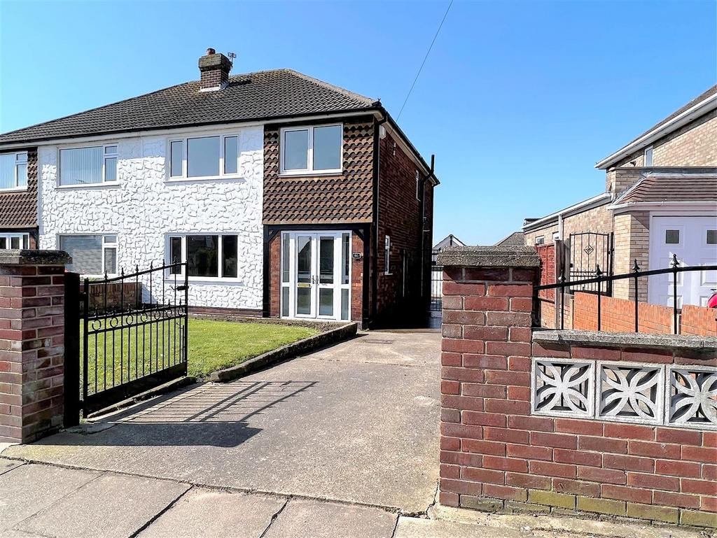Hardys Road, Cleethorpes, N.E. Lincs, DN35 0DW 3 bed semidetached