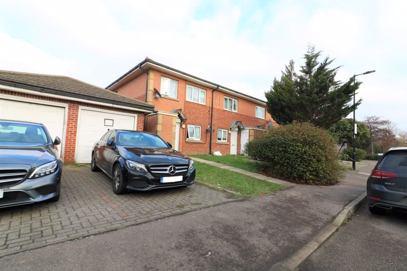 Hennessy Road, London N9 3 bed end of terrace house for sale £459,950