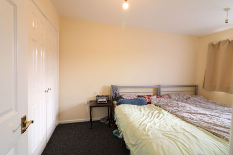 3 bedroom end of terrace house for sale - Hennessy Road, London N9