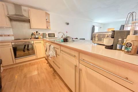 2 bedroom flat to rent, Ellerslie Court, Upper Park Road, M14