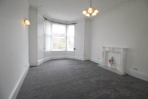 3 bedroom flat to rent, Mansionhouse Road, Paisley, PA1 3RD
