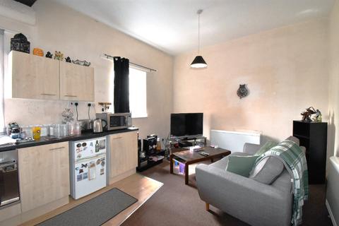 2 bedroom flat to rent, Charlotte Street, Hull, HU1