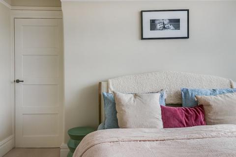 36 Treen Avenue, London, SW13 0JT