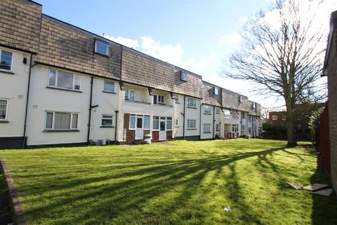 2 bedroom apartment to rent, Stonegrove Court, Stonegrove, Edgware, Greater London, HA8
