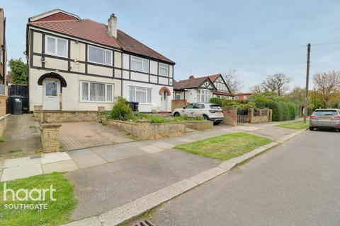 4 bedroom end of terrace house for sale - Trent Gardens, London