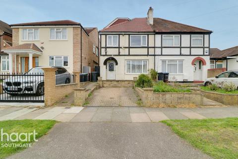 4 bedroom end of terrace house for sale - Trent Gardens, London