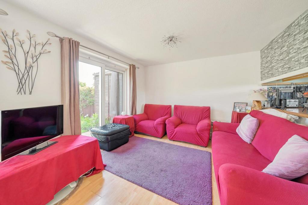 Regency Walk, Croydon 3 bed terraced house for sale £400,000