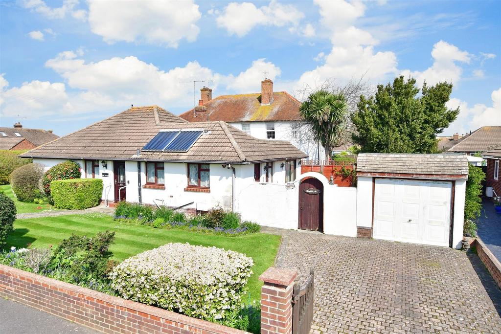 Chiltern Close East Preston West 3 Bed Detached Bungalow £375 000