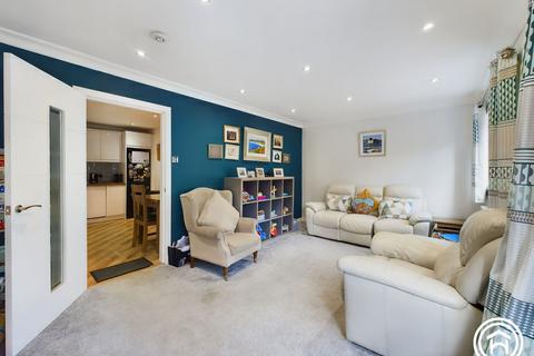 1 Brenfield Drive, Glasgow, G44 3LT