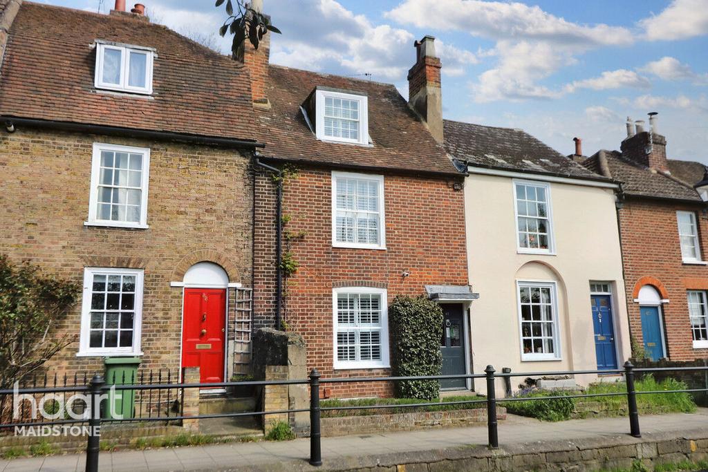 Sandling Road, Maidstone 2 bed cottage for sale £300,000