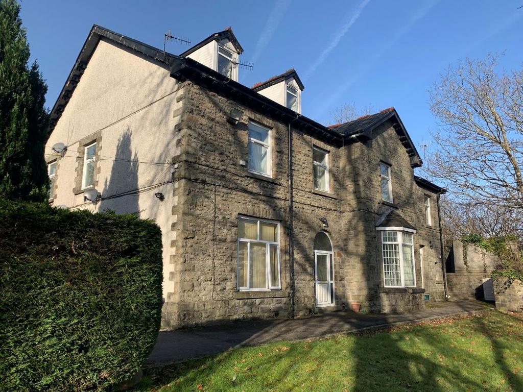 Flats at Grovefield Terrace, Penygraig, Tonypandy, CF40 1HL 7 bed block