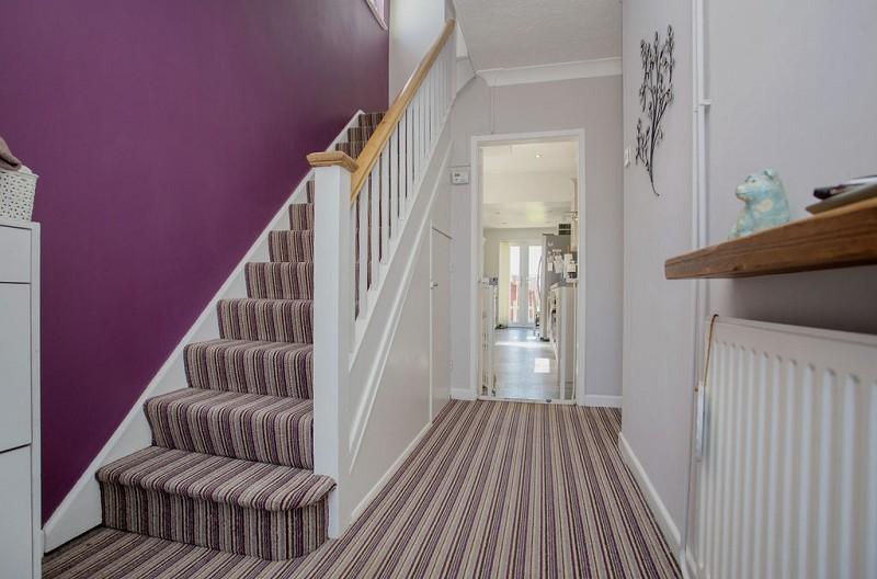 Ayres Drive, Stanground, Peterborough, Cambridgeshire. PE2 8JR 3 bed