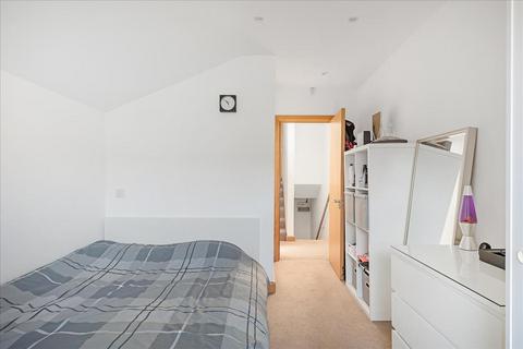 2 bedroom flat for sale - Mirabel Road, Fulham, London, SW6