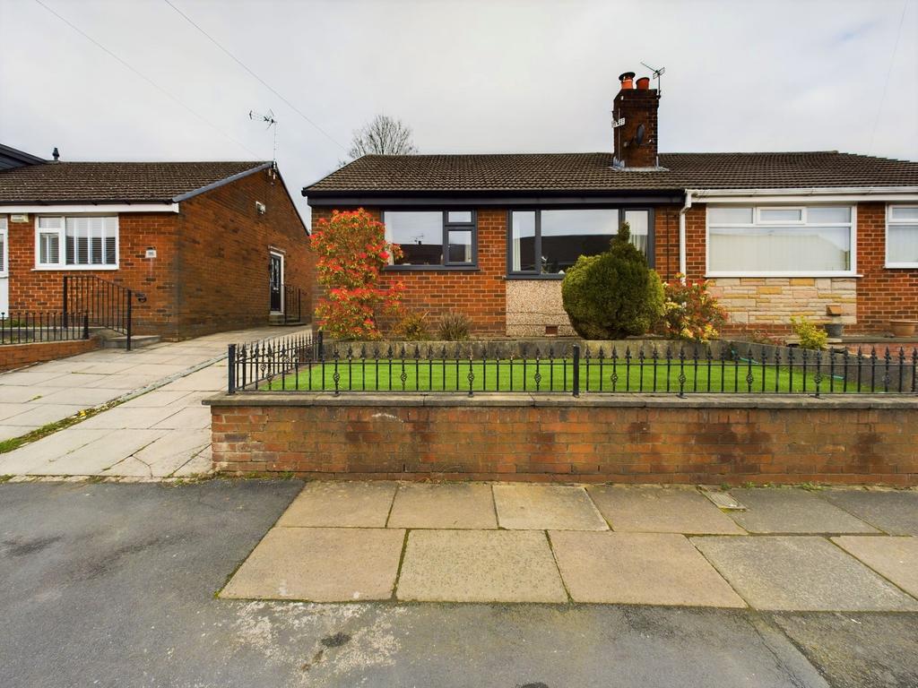 Lords Stile Lane, Bromley Cross, Bolton, BL7 2 bed semidetached
