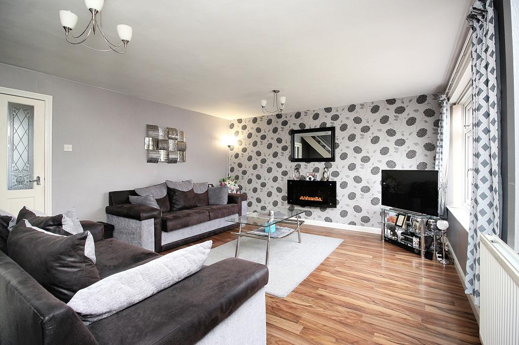 Broome Avenue, East Goscote, LE7 4 bed semidetached house £325,000
