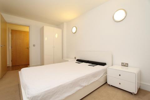 2 bedroom flat to rent - 506 Mercury House ,2 Jude Street, canning town, E16