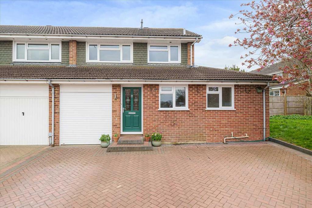 Porter Road, Basingstoke 4 bed end of terrace house £400,000