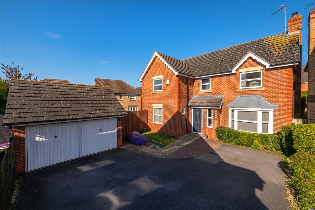 Hood Close, Sleaford, Lincolnshire, NG34 4 bed detached house for sale