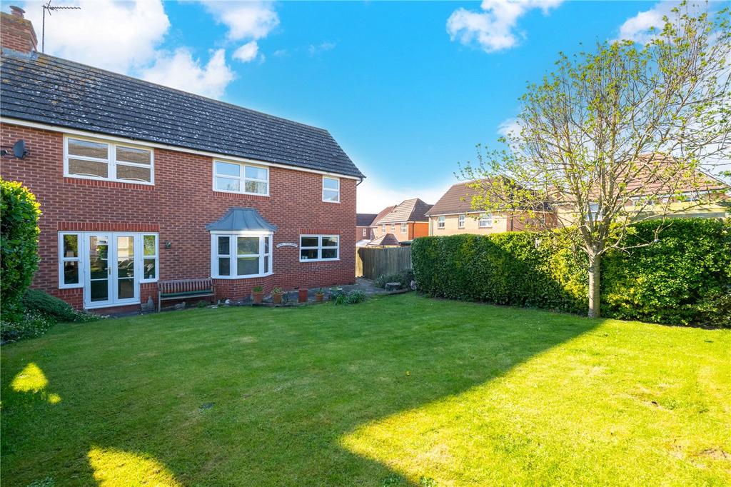 Hood Close, Sleaford, Lincolnshire, NG34 4 bed detached house for sale