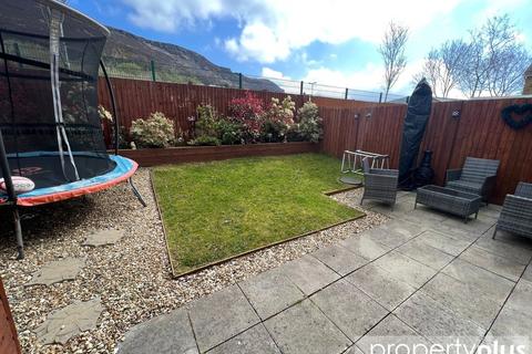 33 Heol Dinas Isaf, Williamstown, Tonypandy, CF40 1NG
