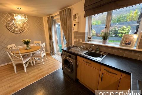 33 Heol Dinas Isaf, Williamstown, Tonypandy, CF40 1NG