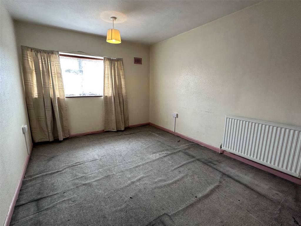 Wells Road, Barnwood, GL4 2 bed terraced house for sale - £175,000