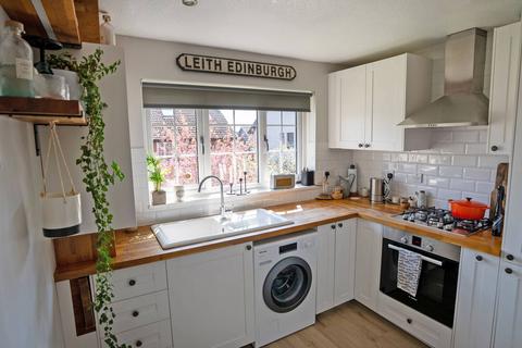22 Dalmeny Road, Edinburgh, EH6 4QY