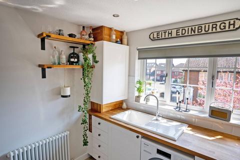 22 Dalmeny Road, Edinburgh, EH6 4QY