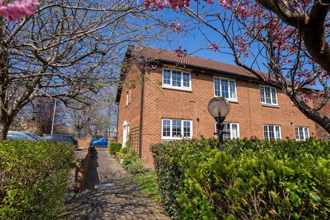 22 Dalmeny Road, Edinburgh, EH6 4QY