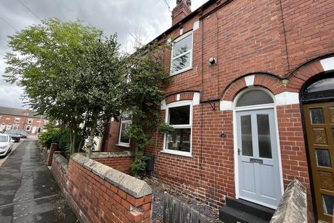 2 bedroom terraced house to rent, Garden Street,  Castleford, WF10