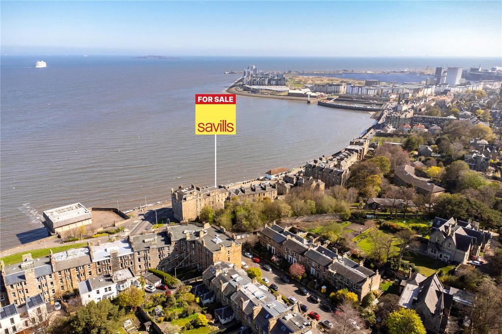 Trinity Crescent, Trinity, Edinburgh, EH5 2 bed apartment for sale £390,000