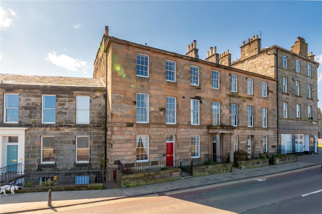 Trinity Crescent, Trinity, Edinburgh... 2 bed apartment £390,000