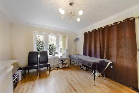100 Crow Tree Lane, Bradford, BD8 0AN