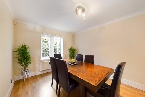 100 Crow Tree Lane, Bradford, BD8 0AN