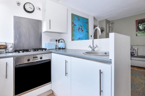 107 Ericcson Close, London, SW18 1SQ