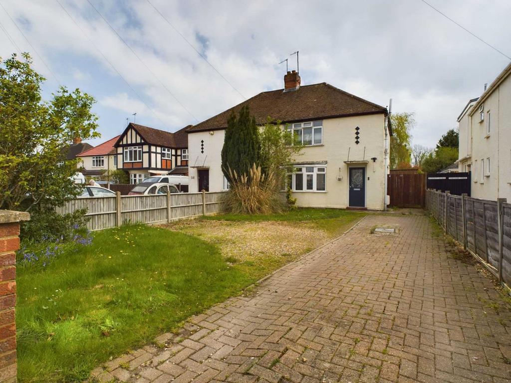 Wolverton Road, Newport Pagnell 3 bed semidetached house £365,000