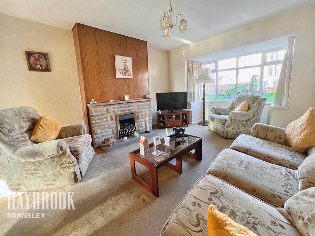Royston Road, Cudworth 2 bed semidetached house £200,000