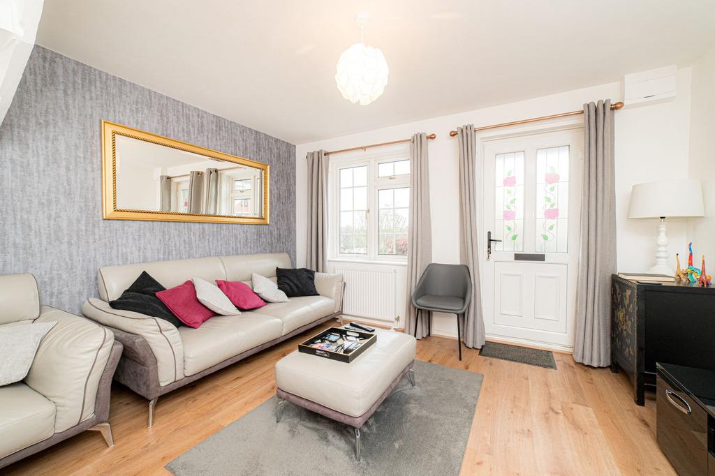 Hazebrouck Road, Faversham, ME13 2 bed terraced house for sale £290,000