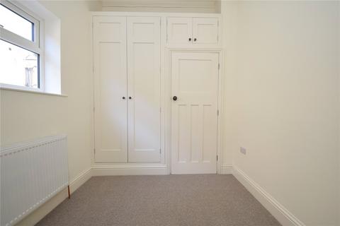 2 bedroom apartment to rent, Esplanade, Scarborough, North Yorkshire, YO11