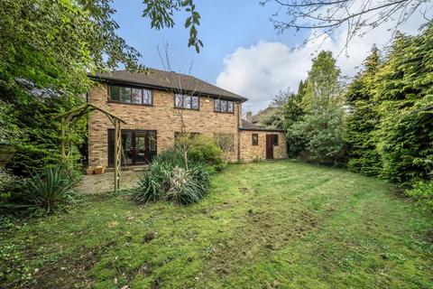 100 Armadale Road, Woking, GU21 3LD