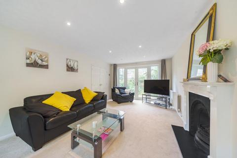 100 Armadale Road, Woking, GU21 3LD