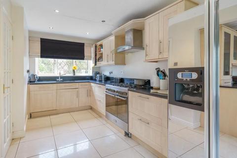 100 Armadale Road, Woking, GU21 3LD